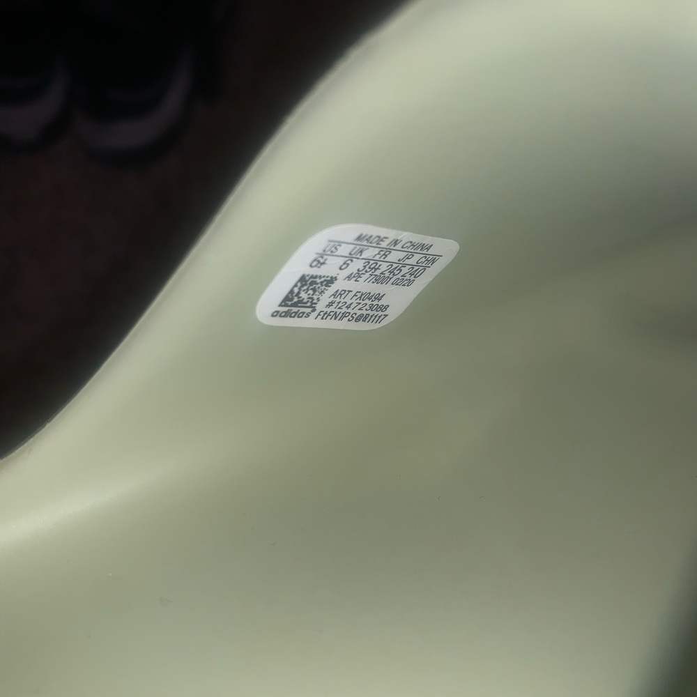 adidas yeezy resin slides